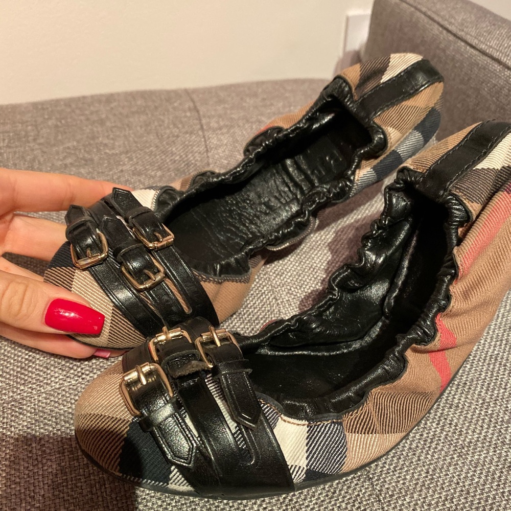 Burberry Ballerina Flats 39 like new!